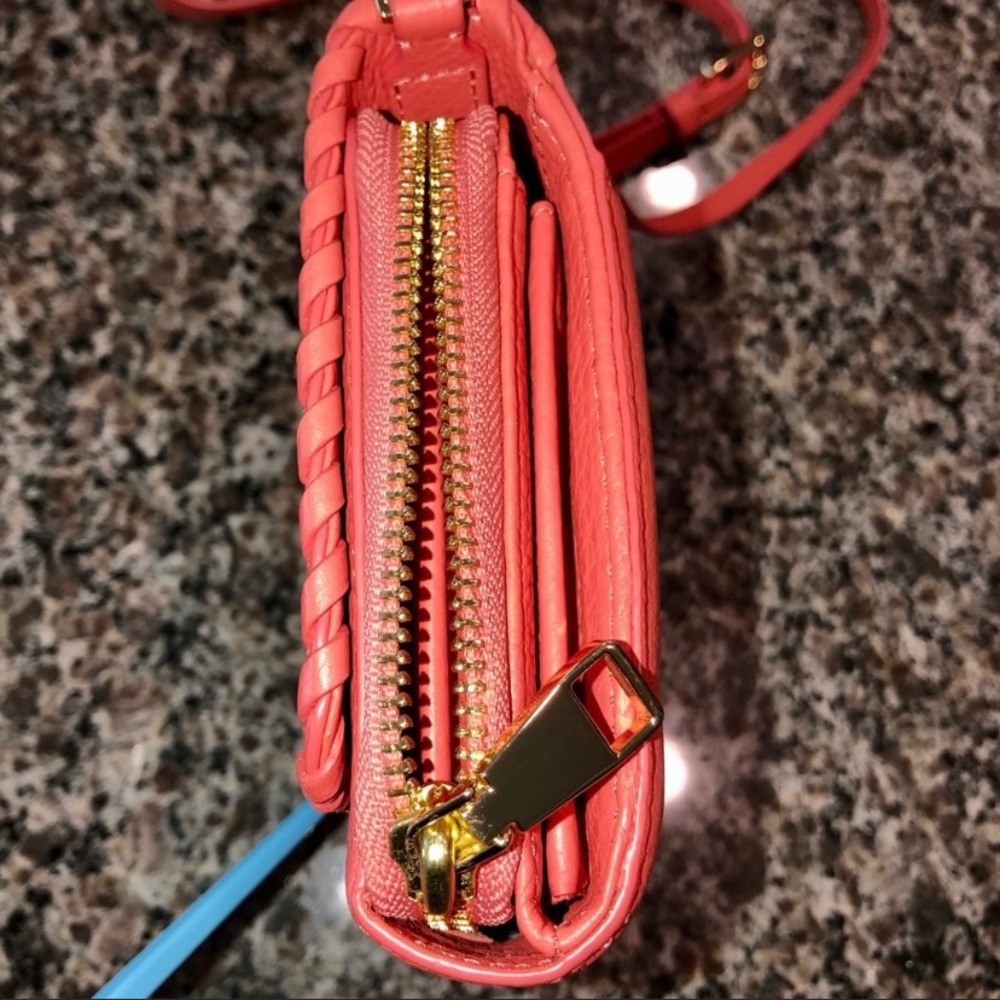 Tory Burch crossbody/wallet - Picture 3 of 7